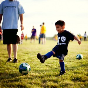 Чем полезен футбол для детей?