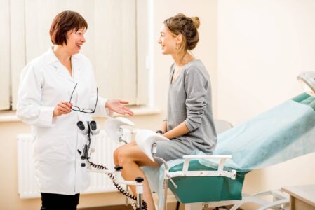 Почему нужно регулярно посещать гинеколога?