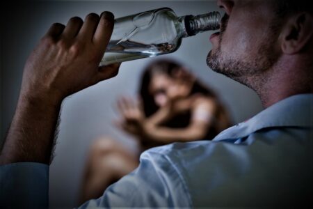 Почему так сложно вылечить алкоголизм?