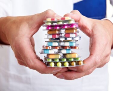 Как сэкономить на покупке лекарств ?