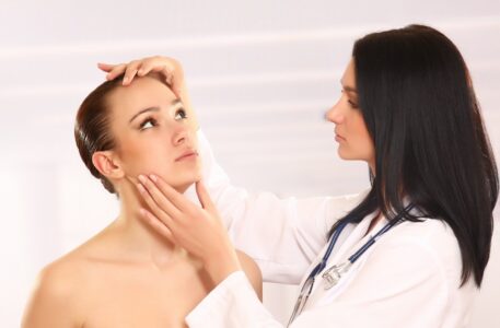 Как дерматолог поможет в борьбе за здоровую кожу?