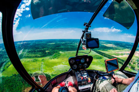 Воздушные прогулки на вертолете: особенности и преимущества