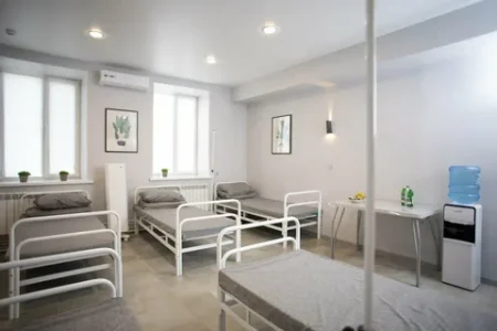 Наркологическая клиника: как найти помощь, которая действительно работает