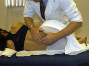 Какие болезни лечит остеопат?