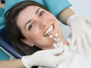 Показания к протезированию зубов: все то, что не мешает вам обзавестись новыми красивыми зубами