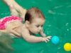 Почему так важно заниматься грудничковым плаванием?