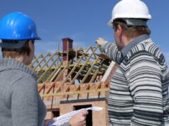 На какой стадии стройки или ремонта следует привлекать строительного юриста