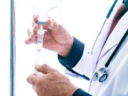 Как осуществить срочный вывод из запоя на дому?