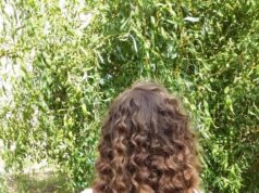 Какому мастеру доверить вечернюю прическу волос в Харькове