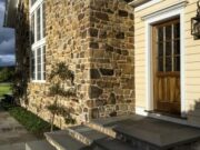 Облицовка фасада натуральным камнем