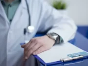 Первая помощь алкоголикам и наркоманам в частной наркологической клинике Детокс