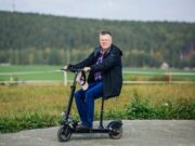 Электросамокат для пожилых: советы по выбору