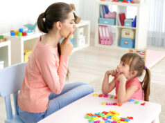 Когда следует обратиться за помощью к логопеду-дефектологу?