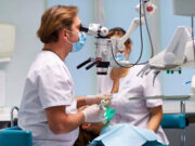 В каких случаях зубы лечат под микроскопом?