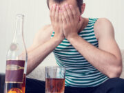 Чем опасен запой и как из него выйти: ключевые аспекты