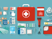 Что должно входить в аптечку для оказания первой помощи?