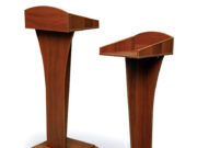 Трибуна: обязательный элемент для выступлений спикеров во время деловых мероприятий