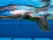 Как научиться правильно плавать?