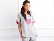 Как правильно выбрать женский домашний костюм?