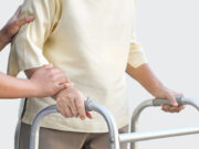 Особенности реабилитации после перелома шейки бедра