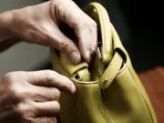 В каких ситуациях стоит нести сумку в мастерскую?