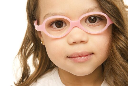 Как выбрать оправу для детских очков?
